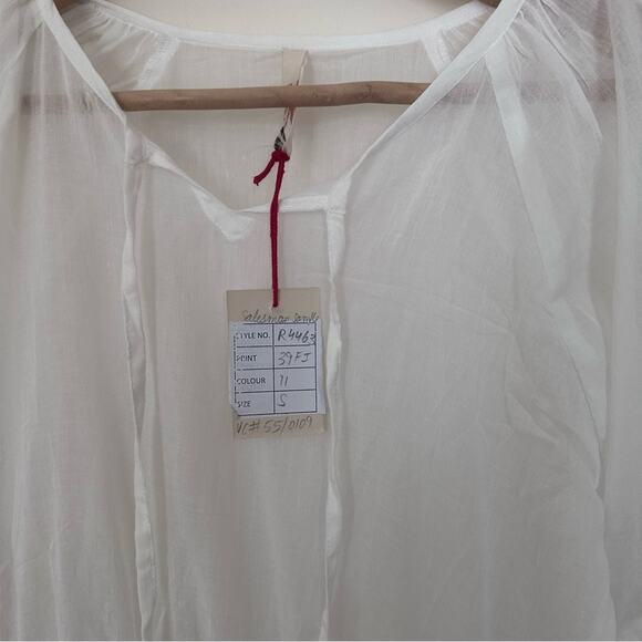 Raga women's White Flower Embroidered swim cover up size Small New - Picture 2 of 5